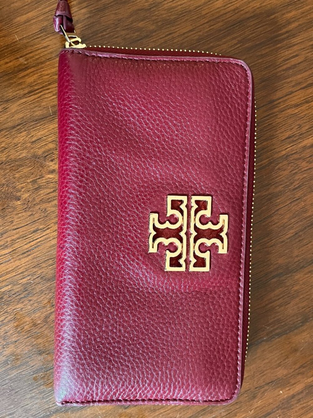 Tory Burch Britten Zip Continental Leather Wallet in Red Agate